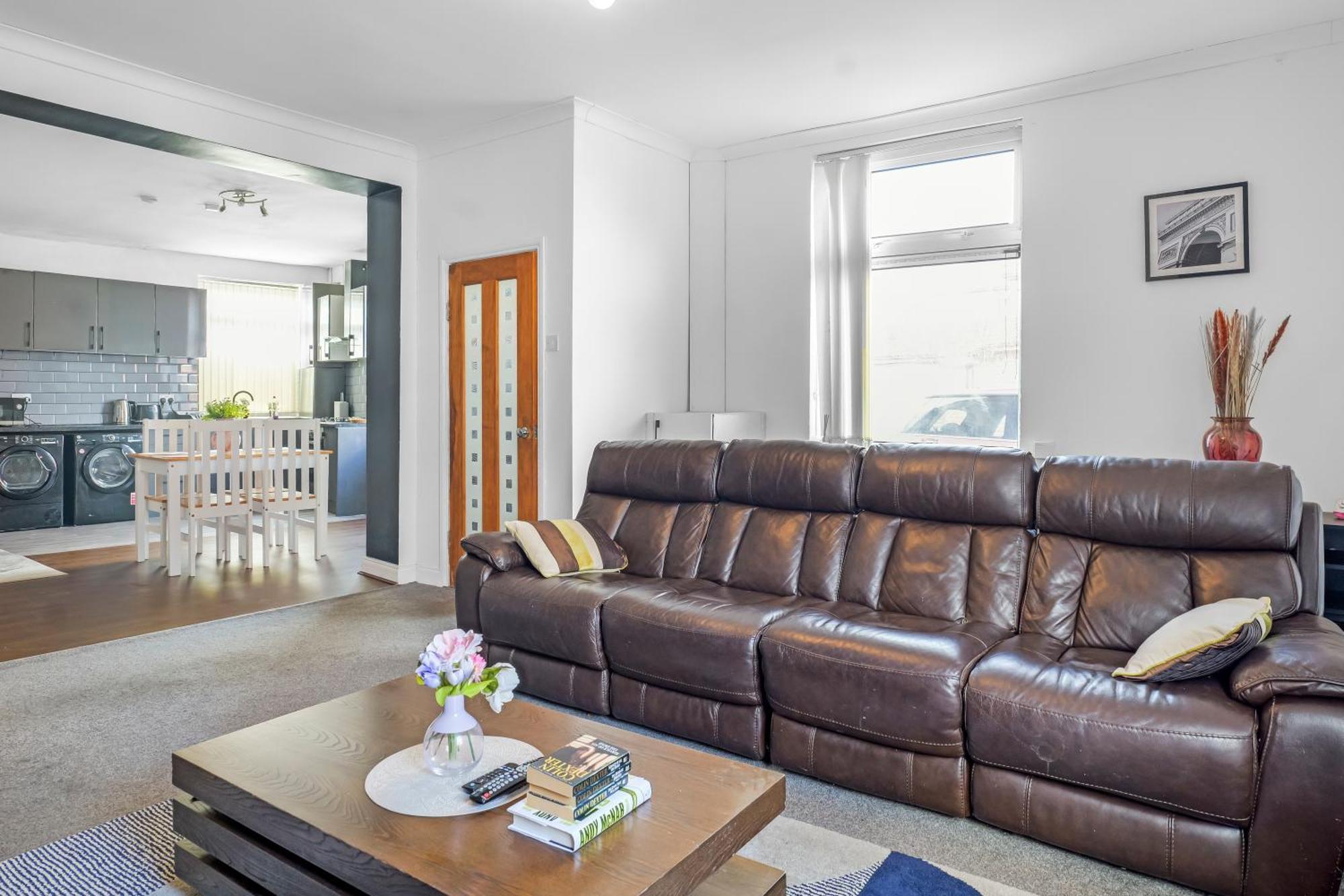 Rochdale 3 Bedroom House 2 Bath With Free Parking Sleeps 7 Exterior foto